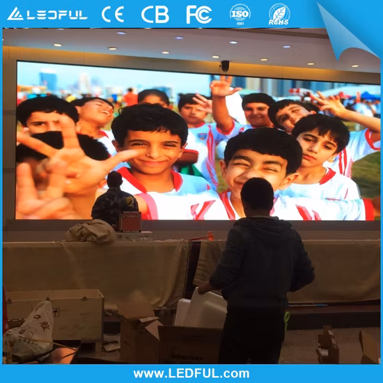 Рекламодатель на рекламных щитах P4